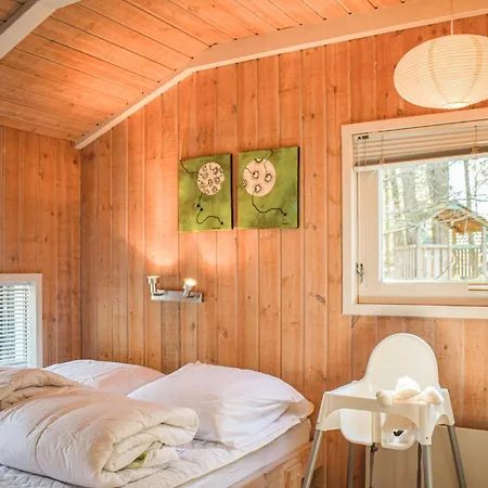 Holiday home 4 Bedroom Lovely In Ebeltoft